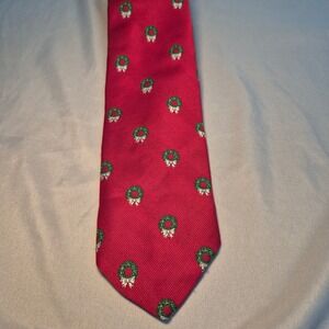 Cape Cod Neckwear Mens Vintage Christmas Wreath Silk Tie Red Holiday Festive